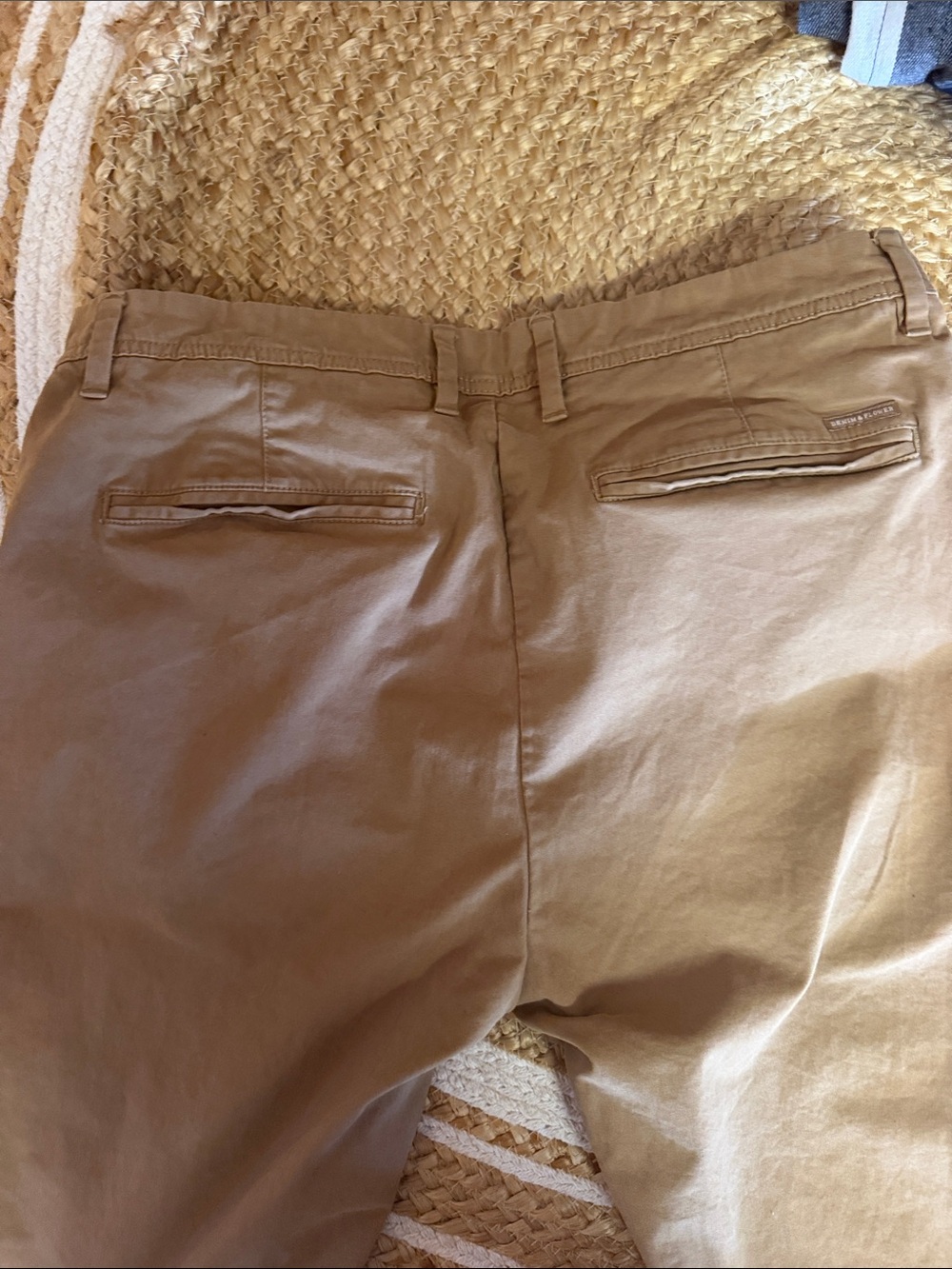 Mens khakis - Picture 3 of 3